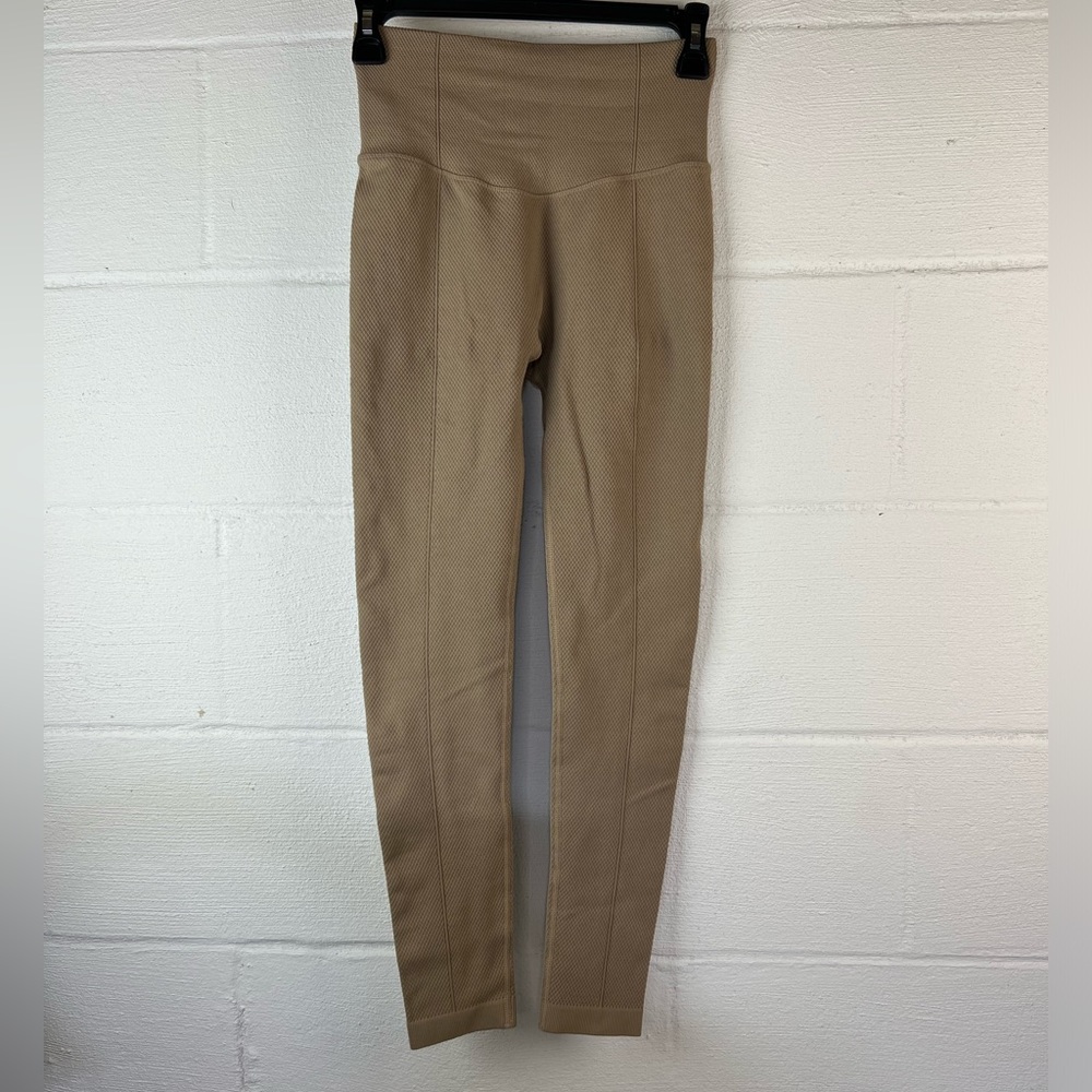 ZYIA Beige Textured High-Waist Leggings